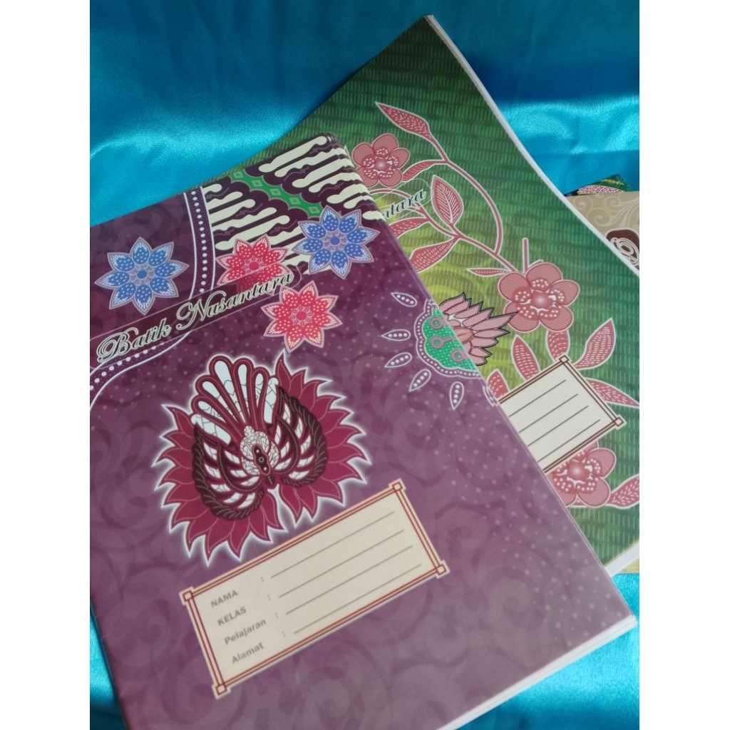 

Promo Cuci Gudang" Sampul Buku Tema Batik Nusantara isi 5 lembar ukuran F4/Buku kampus