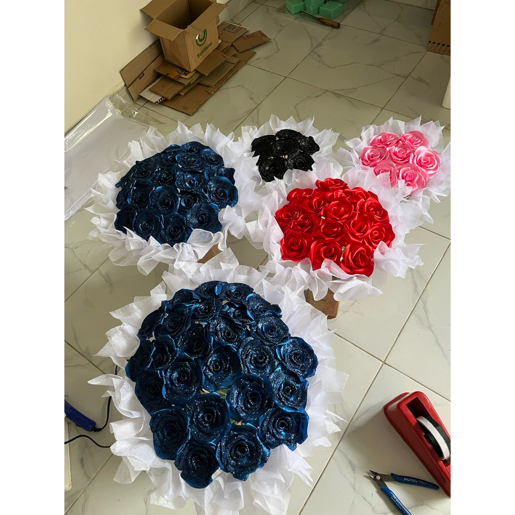 

Buket Kosongan Pita Satin (10 Tangkai)