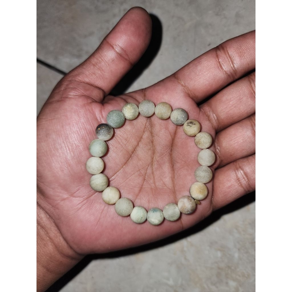 gelang batu giok kuno peninggalan