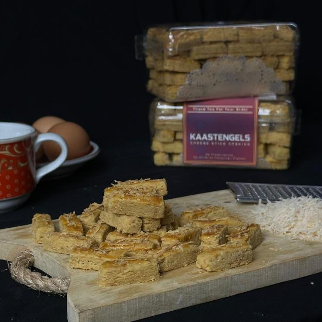 

Kue Kering Kastengel Keju Premium Edam Cheese Lumer Homemade by RaMaChef