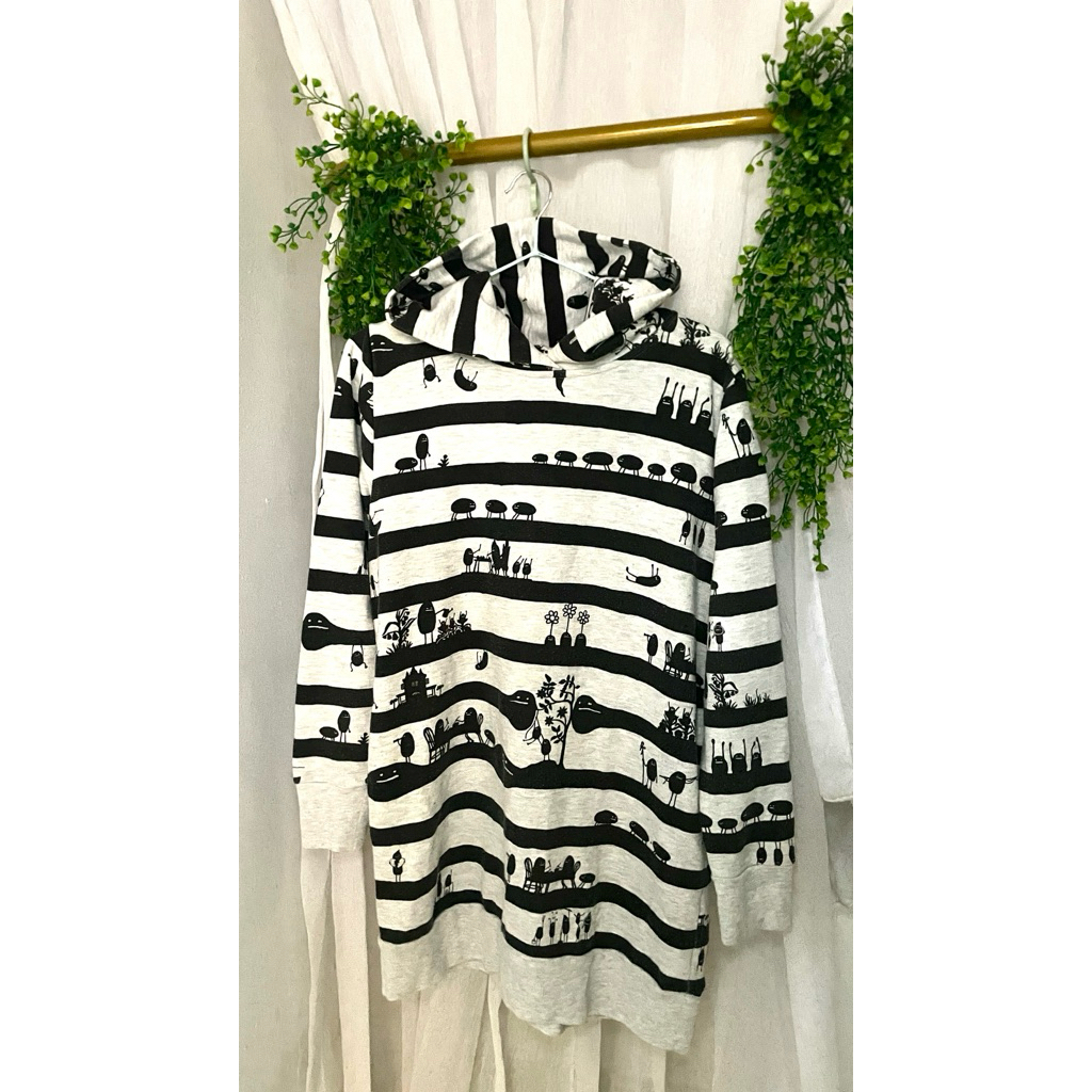 Hoodie Wanita Motif Kartun Garis Hitam Putih – Oversize Lengan Panjang Unik Lucu