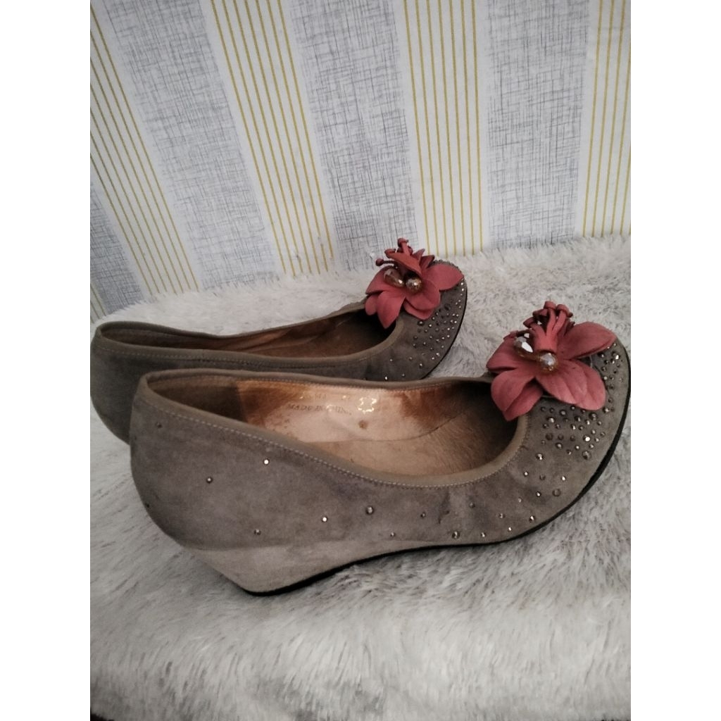 Sepatu kulit stacatto size 38