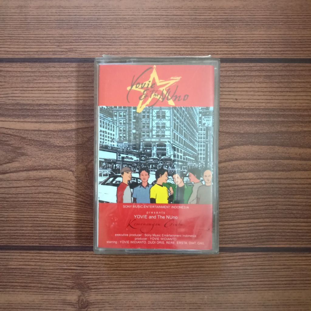 Kaset YOVIE & THE NUNO Kemenangan Cinta