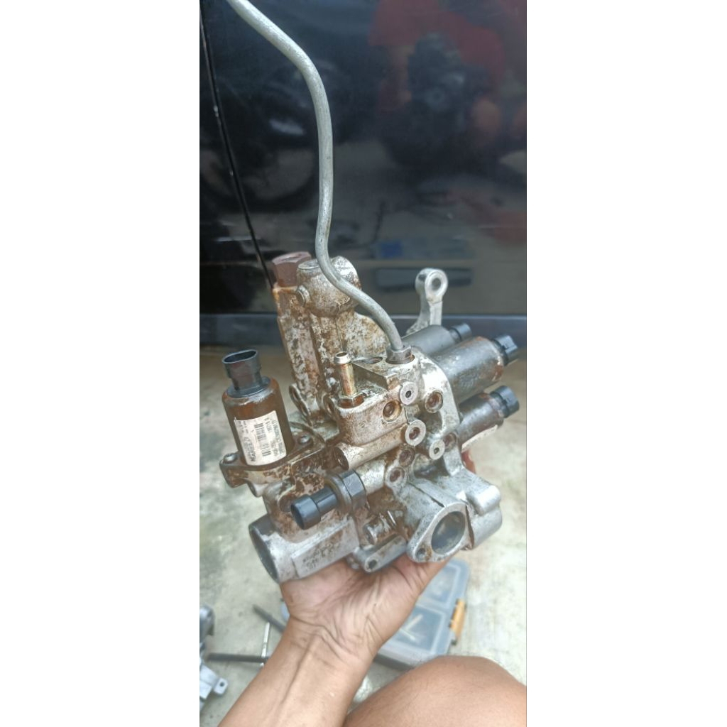 Rumah selenoid/valve + 5 selenoid + oil pressure sensor  AMT robotic Proton savvy