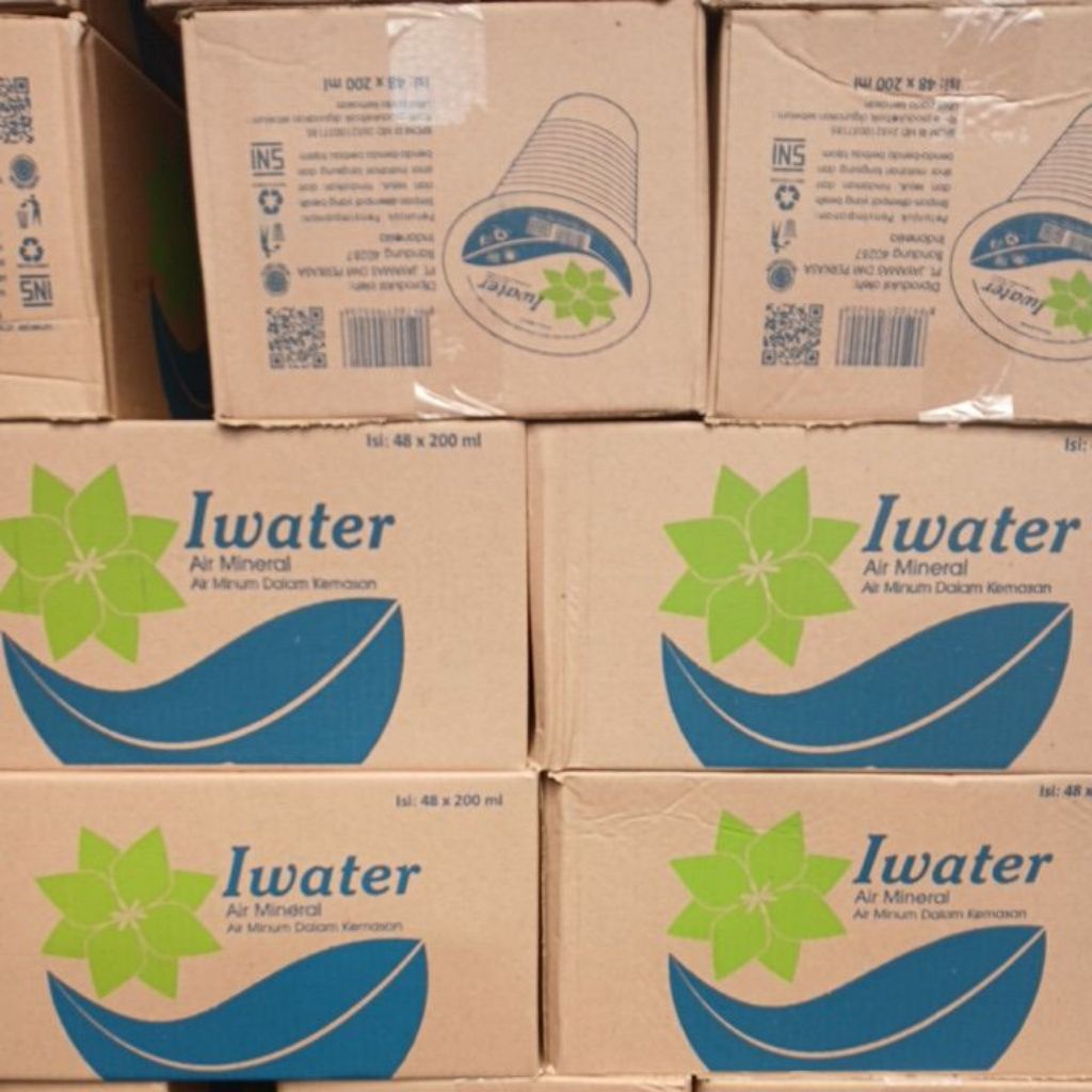 

Iwater Air Mineral 200ml//48 cup