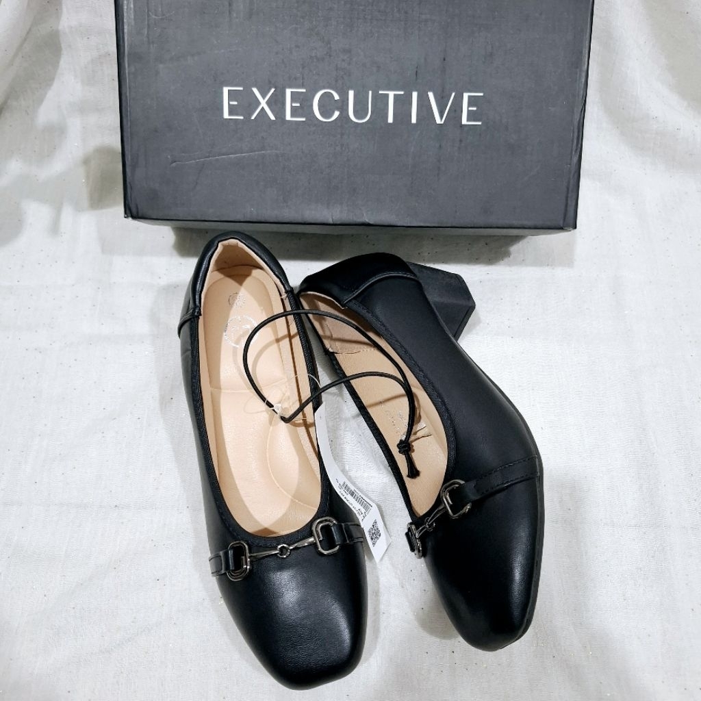 EXECUTIVE SEPATU WANITA HILLS ORIGINAL SALE