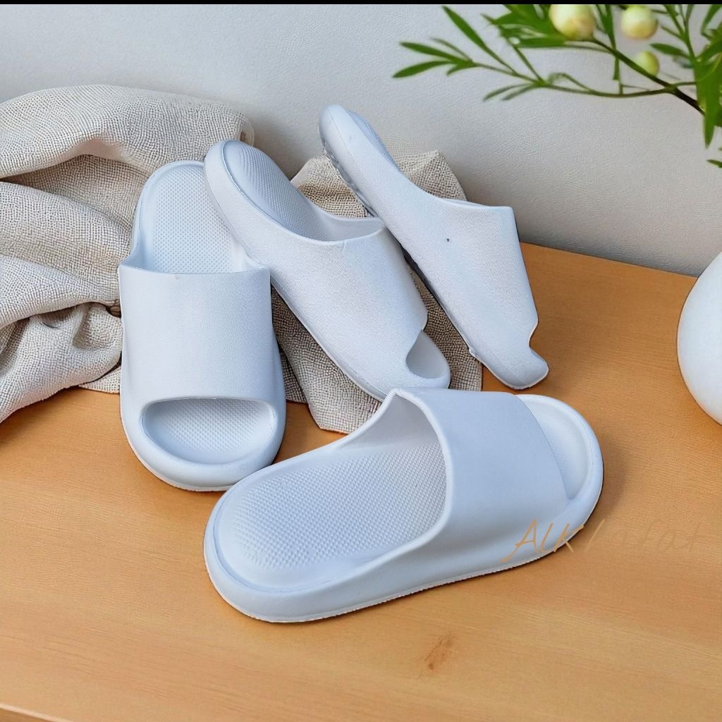 sandal selop pria polos hitam putih eva