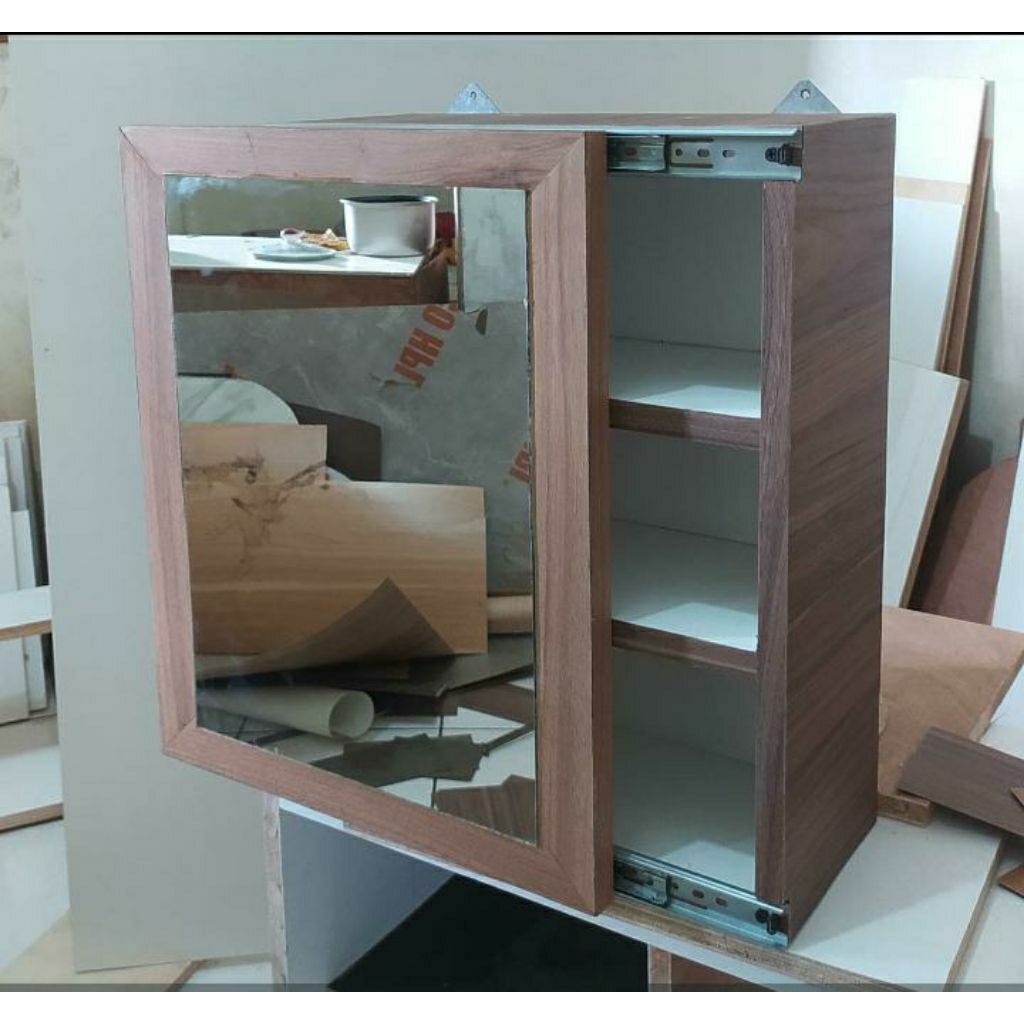 rak make up pintu kaca sleding