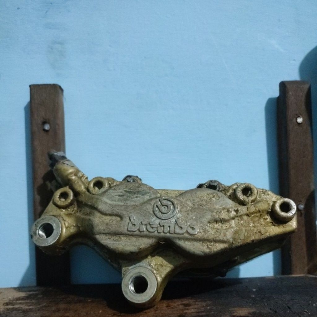 kaliper Brembo 2pin 4p kiri
