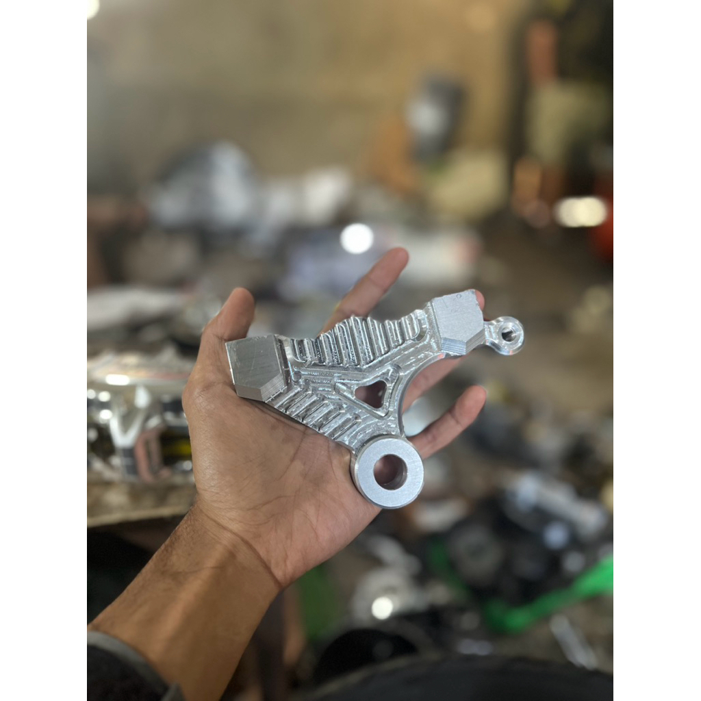 breket kaliper BELAKANG P100 Pitch100 & P108 pitch108 CRF CB150 CB150R NinjaRR ninjaR ninjaSS Satria