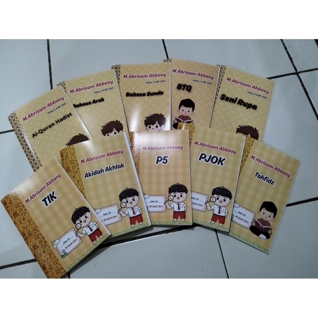 

Buku tulis Custom nama dan desain