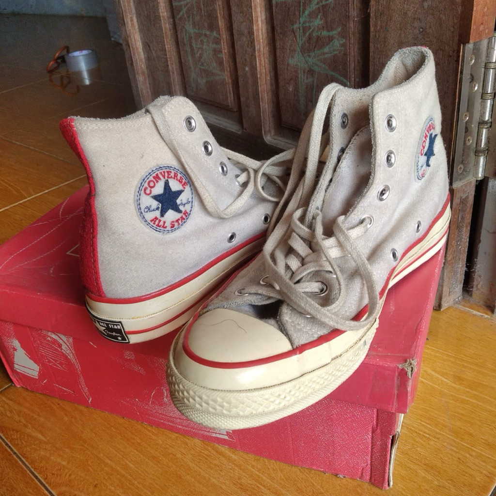 Sepatu Converse egret/flame
