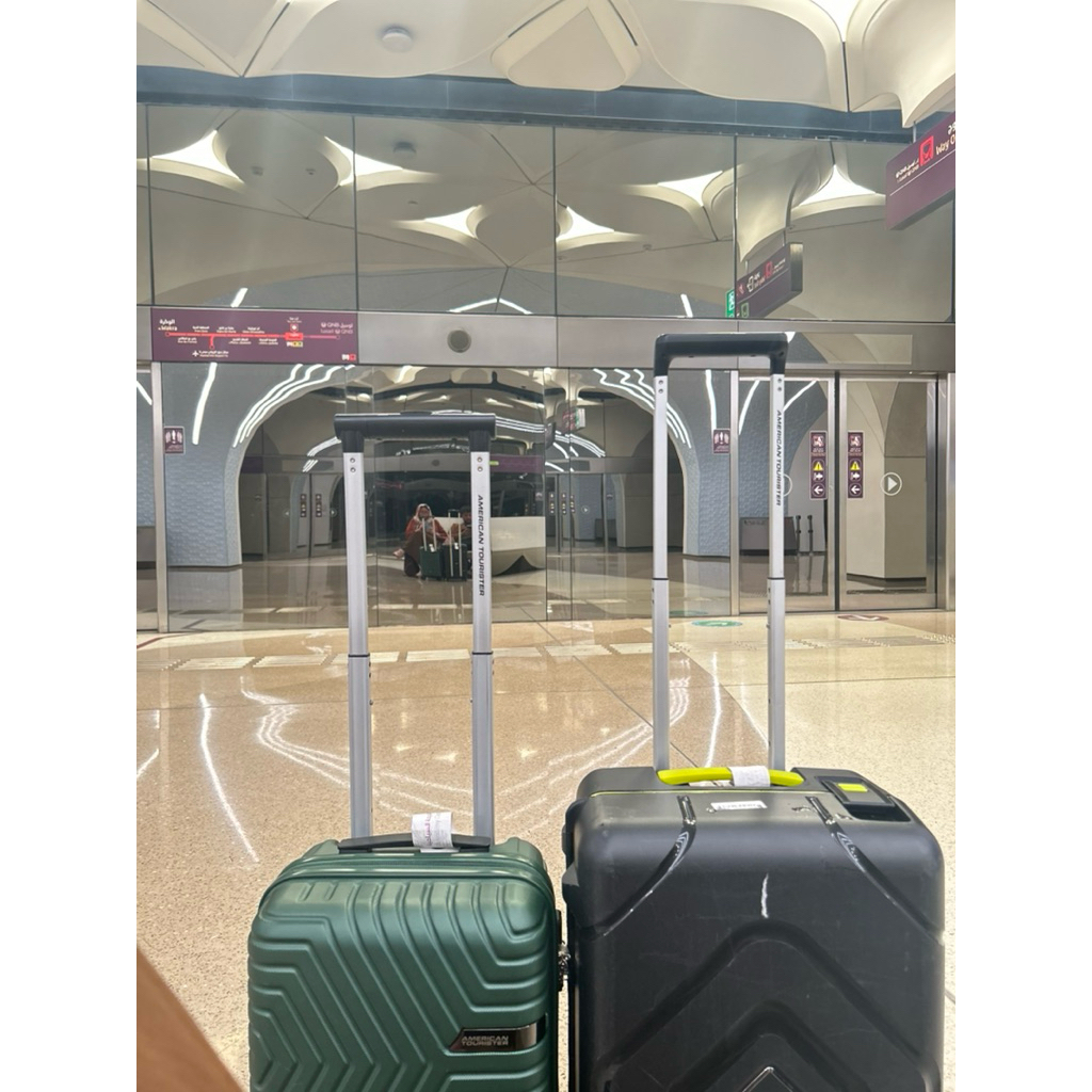 Second American Tourister Ellen 18 inch