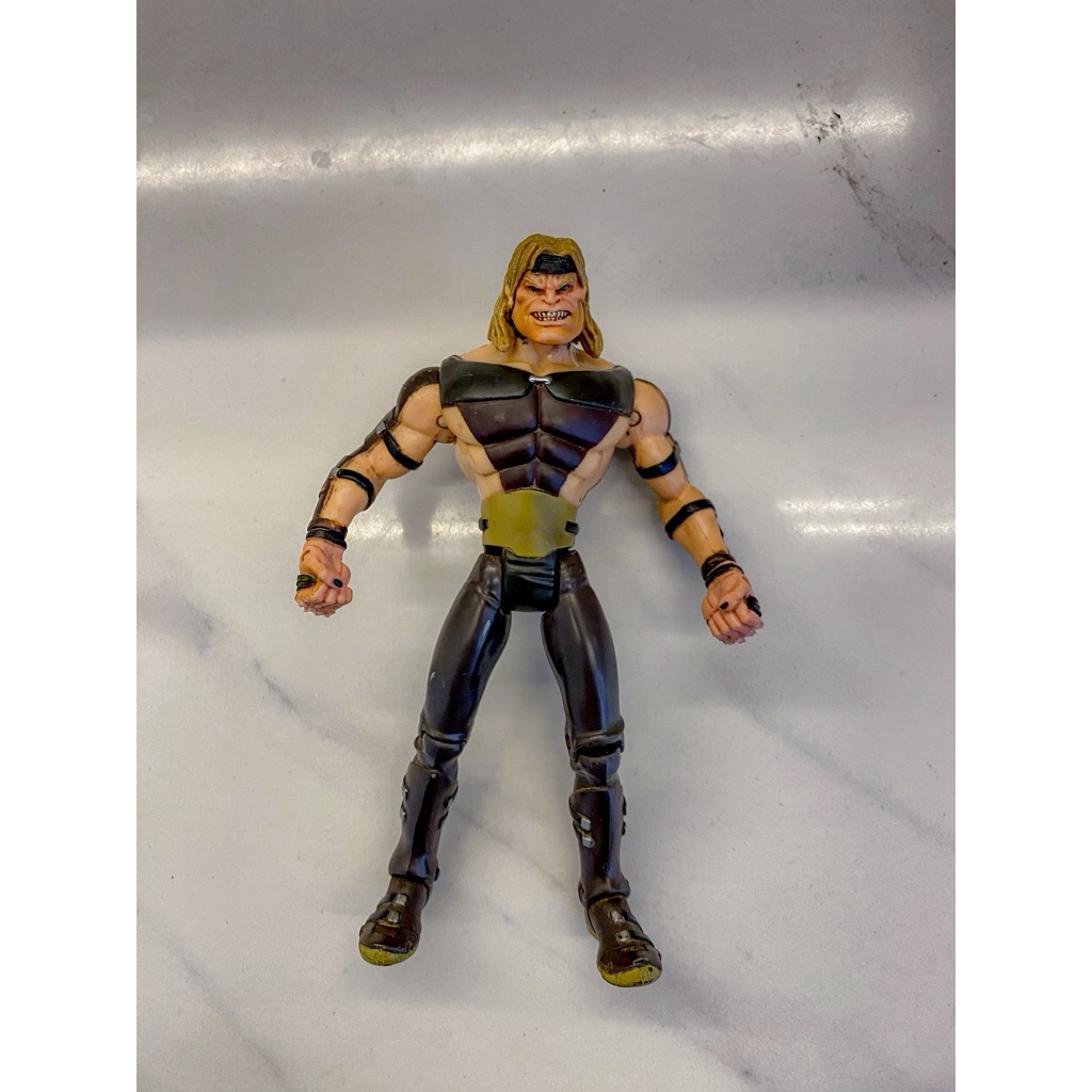 figure sabretooth wolverine logan x men avengers marvel legends toybiz