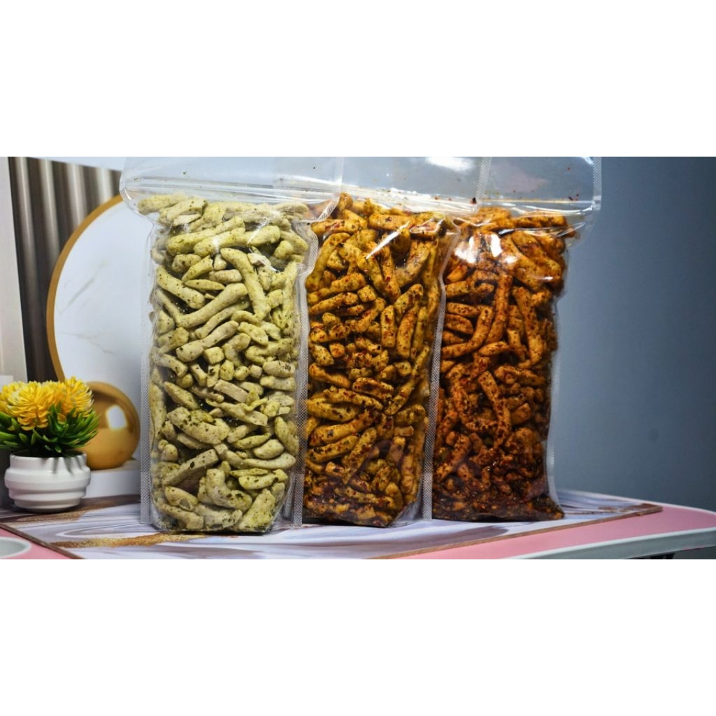 

BASRENG DAUN JERUK PEDAS 500gr – CEMILAN PEDAS NIKMAT