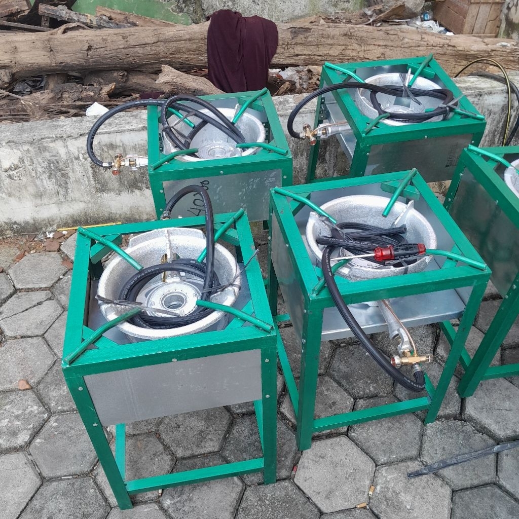 Kompor Gaas Api Besar / Selang / Rangka uk 40×40×40 /Kompor Tegangan Tinggi /SR 5E / SUN RISE BRAND