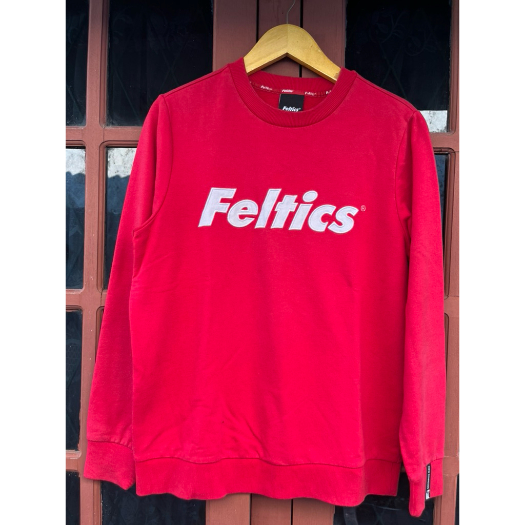 CREWNECK pria FELTICS merah UK M