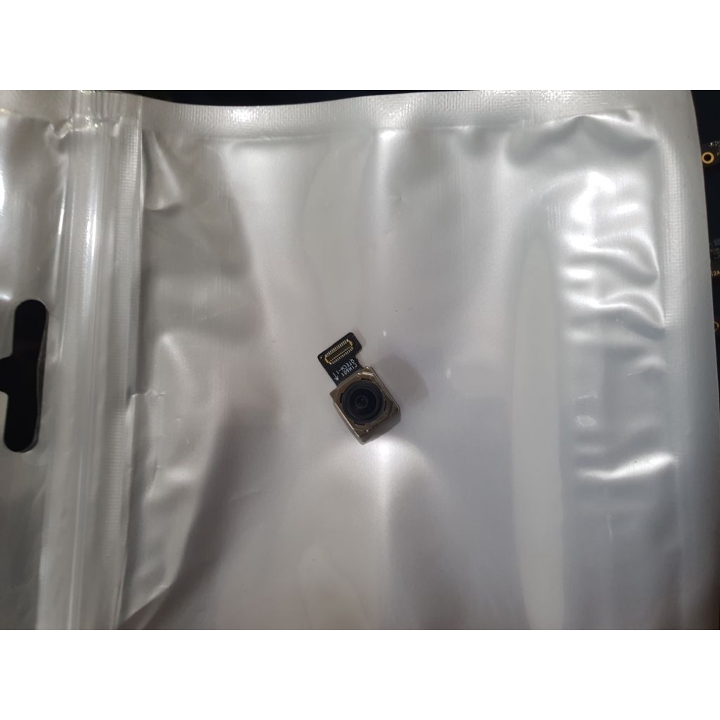 kamera depan REALME 8 PRO 5G ori copotan