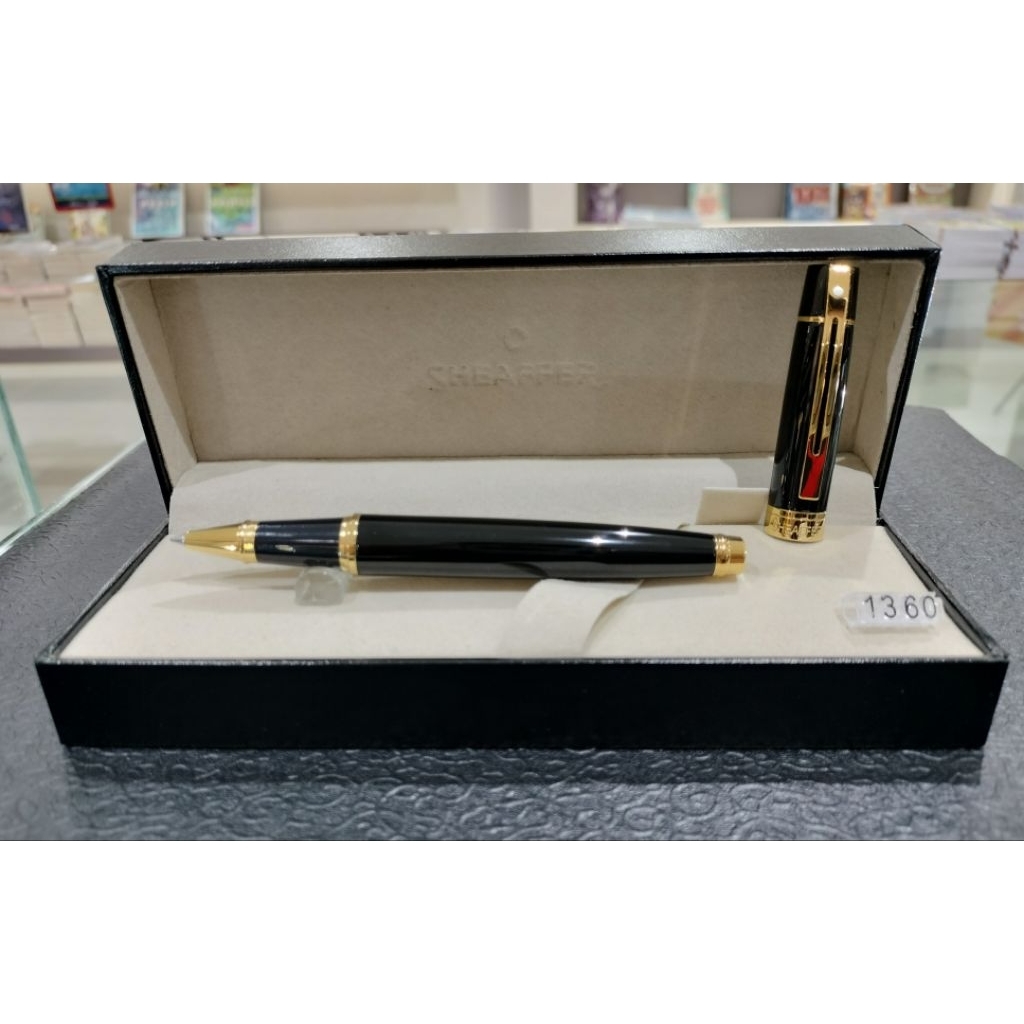 

Sheaffer 300 Glossy black GT Roller ball
