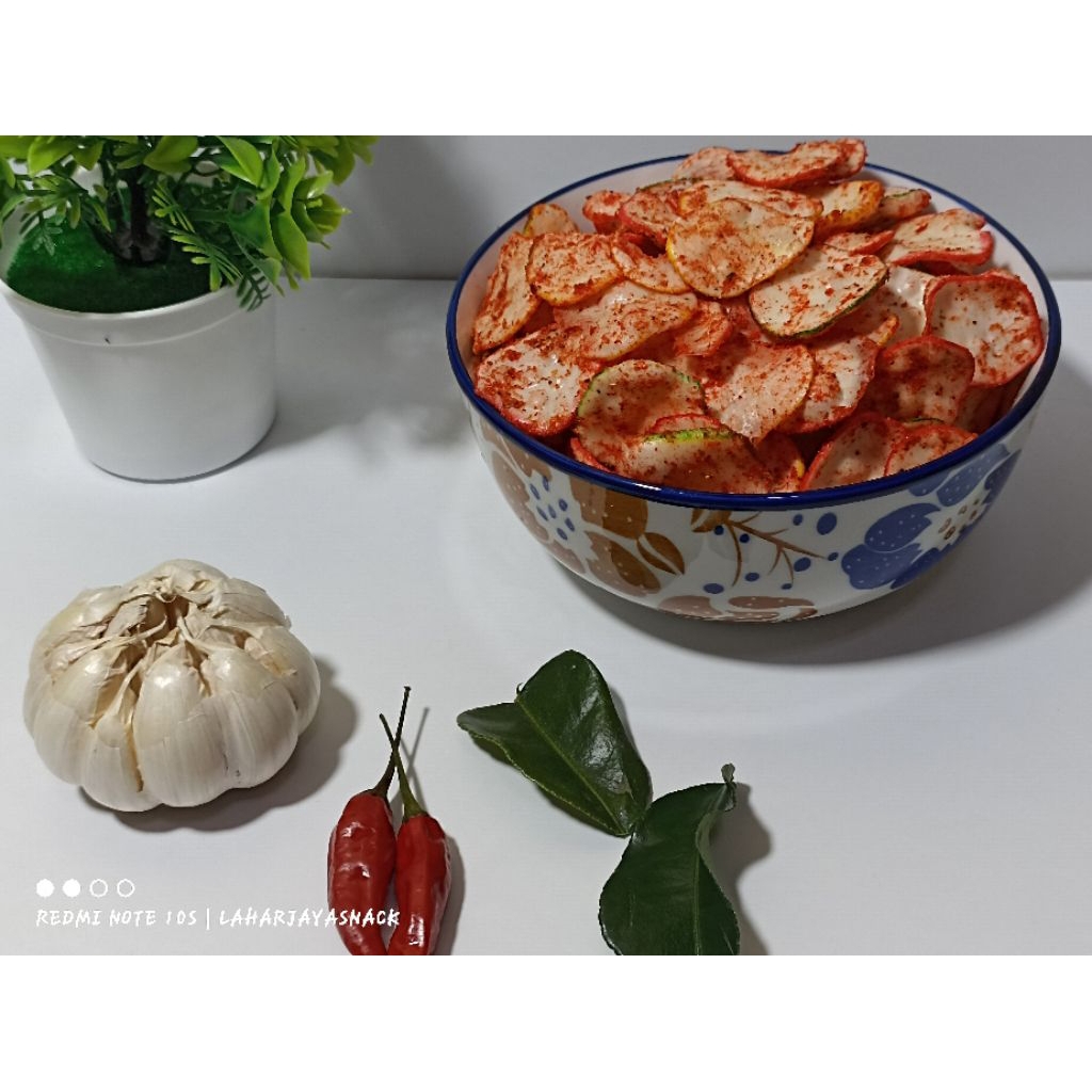 

KERUPUK BAWANG//SEBLAK CIKUR PEDAS 1KG