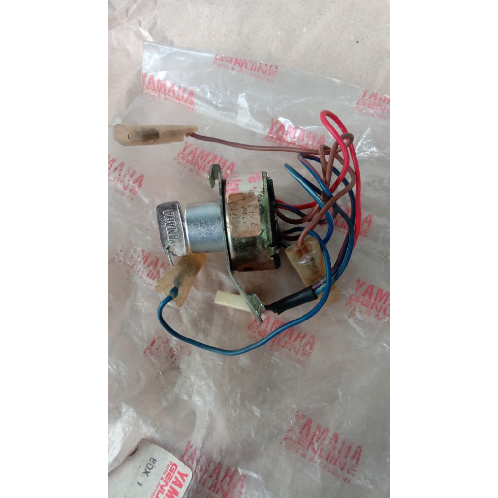kunci kontak main switch kontak Yamaha V75 v75 original Japan NOS