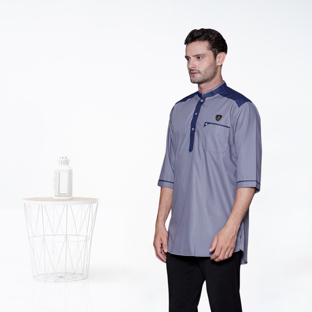 Kurta Pria Lengan 34 Motif Kombinasi Warna Polet Kerah Kancing Depan Saku Abu Navy Coklat