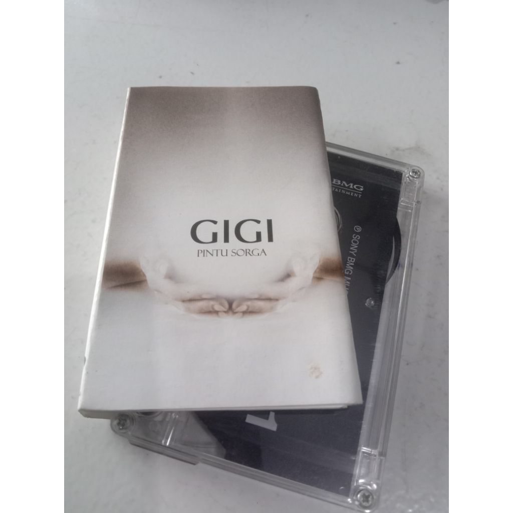 Kaset Pita Gigi Pintu Surga