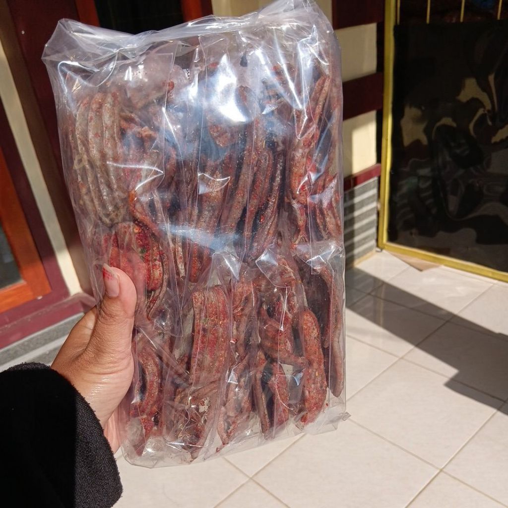 

kerupuk jengkol pedas gurih,daun jeruk,1pk isi 10pcs