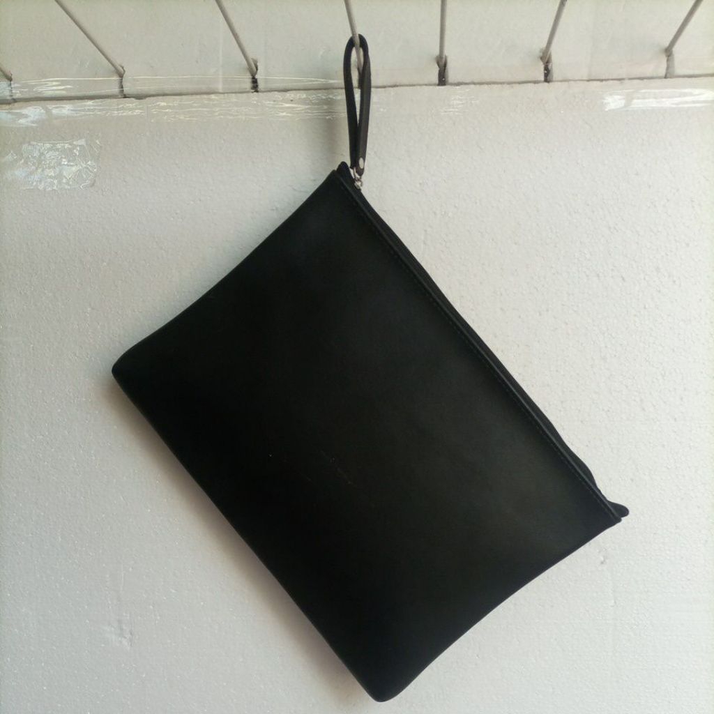 

Synthetic Leather Pack Map-alas-38x3cm-tinggi-27cm-preloved