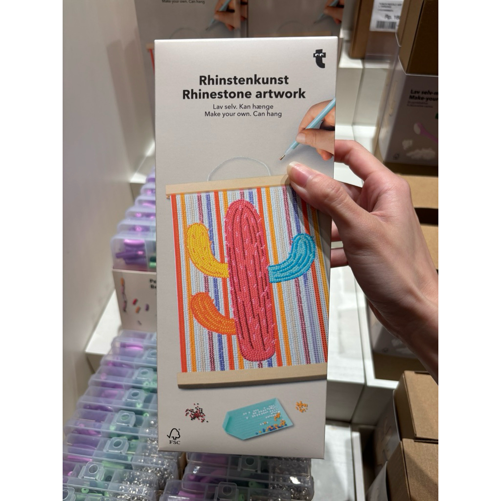 

Flying Tiger Diamond Painting Set - Gantungan Rhinestone Artwork