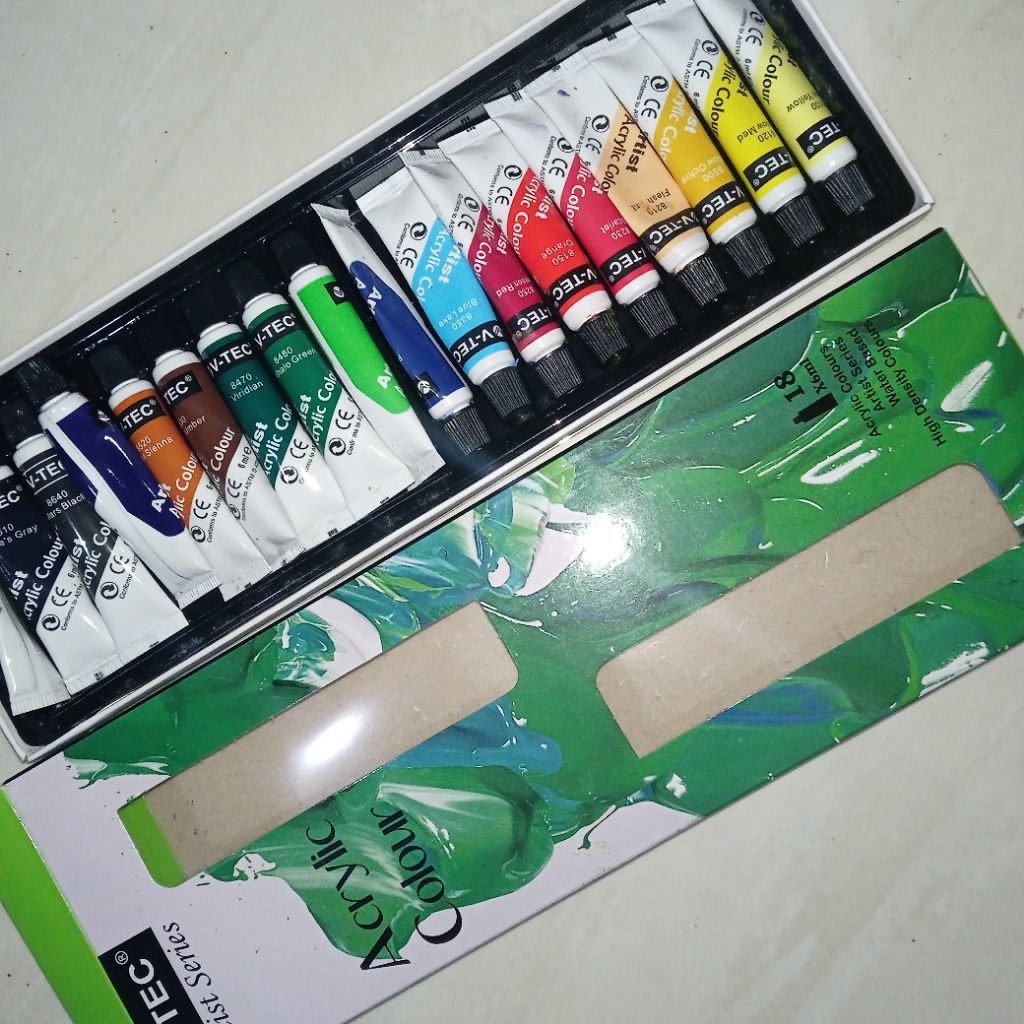 

[Preloved] Cat V-TEC Acrylic 18 Colour x 6ml