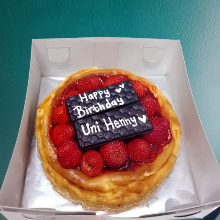 

BURNT CHEESECAKE DIAMETER 16 CM