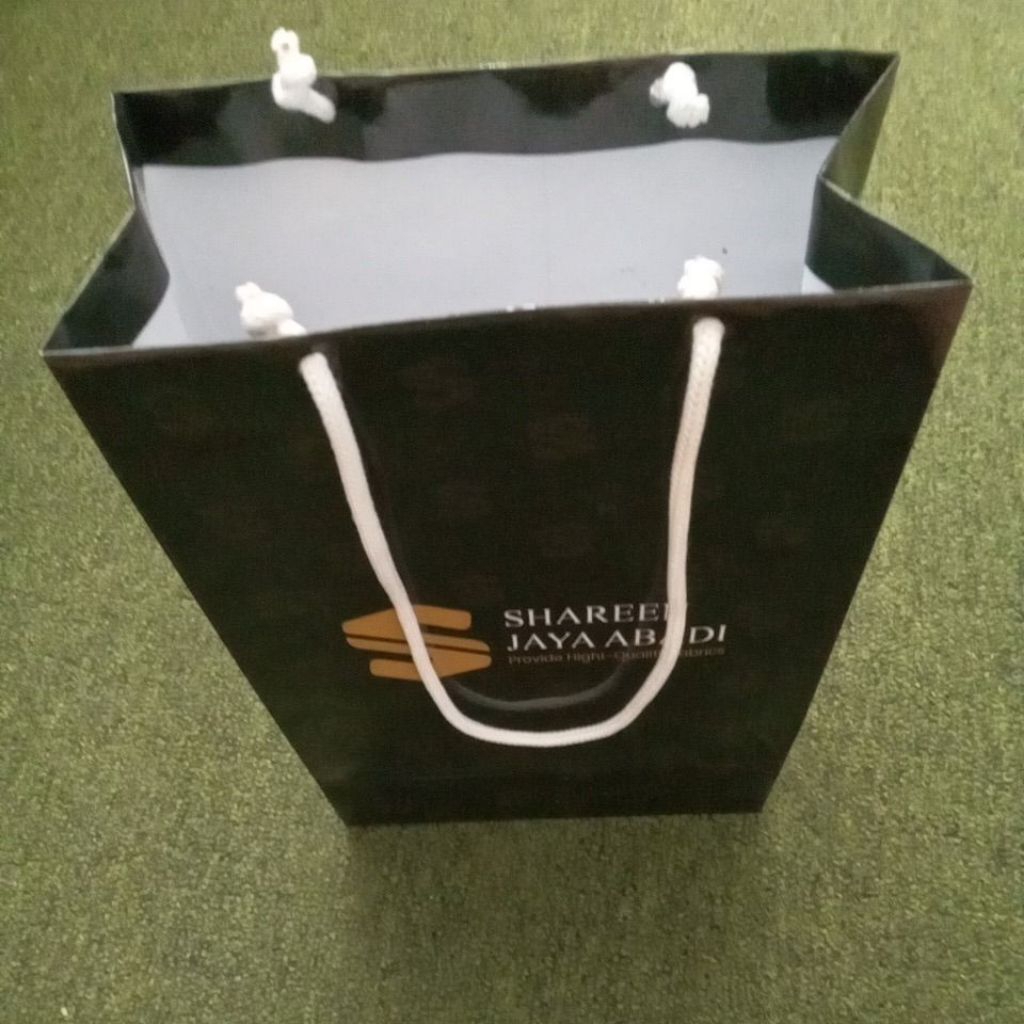 

TSB PAPER BAG TAS KADO SHAREEN PRAKTIS SERBAGUNA