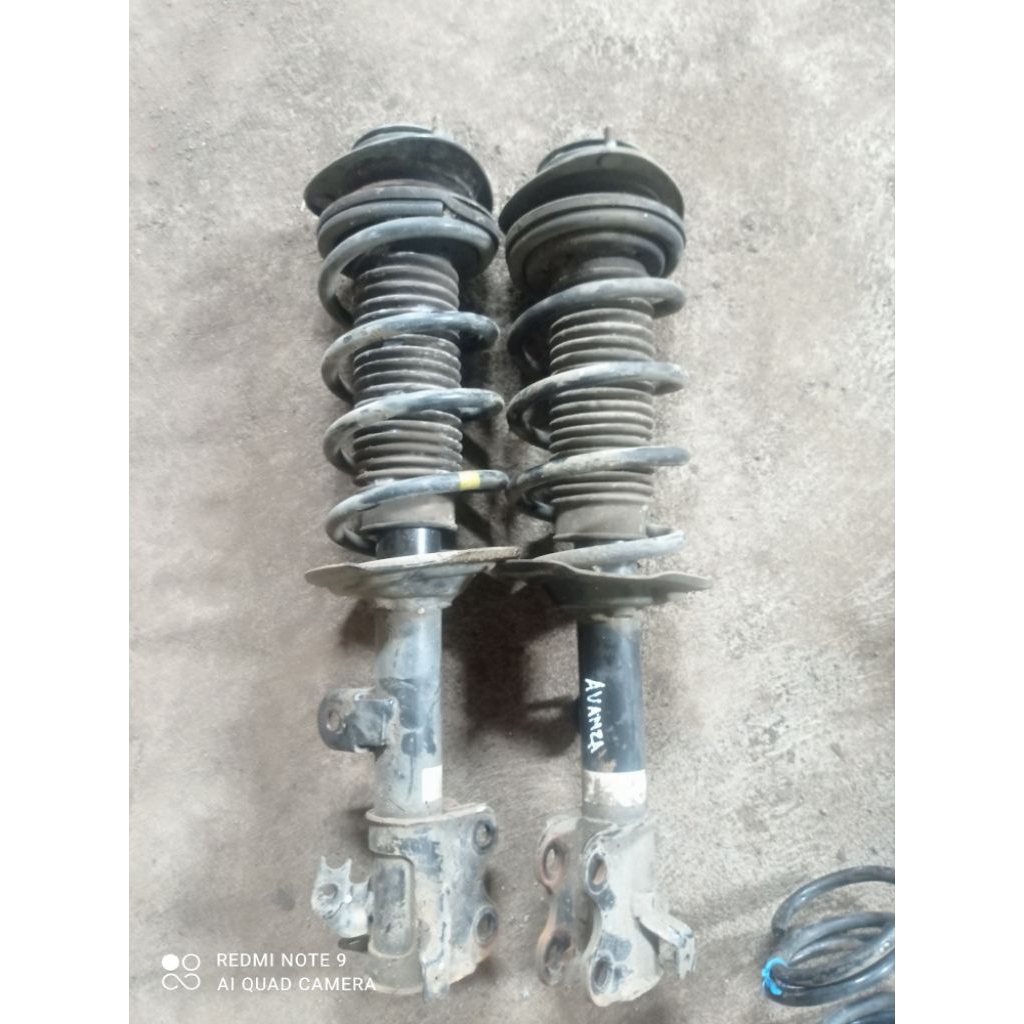 Shok depan Avanza ORI normal