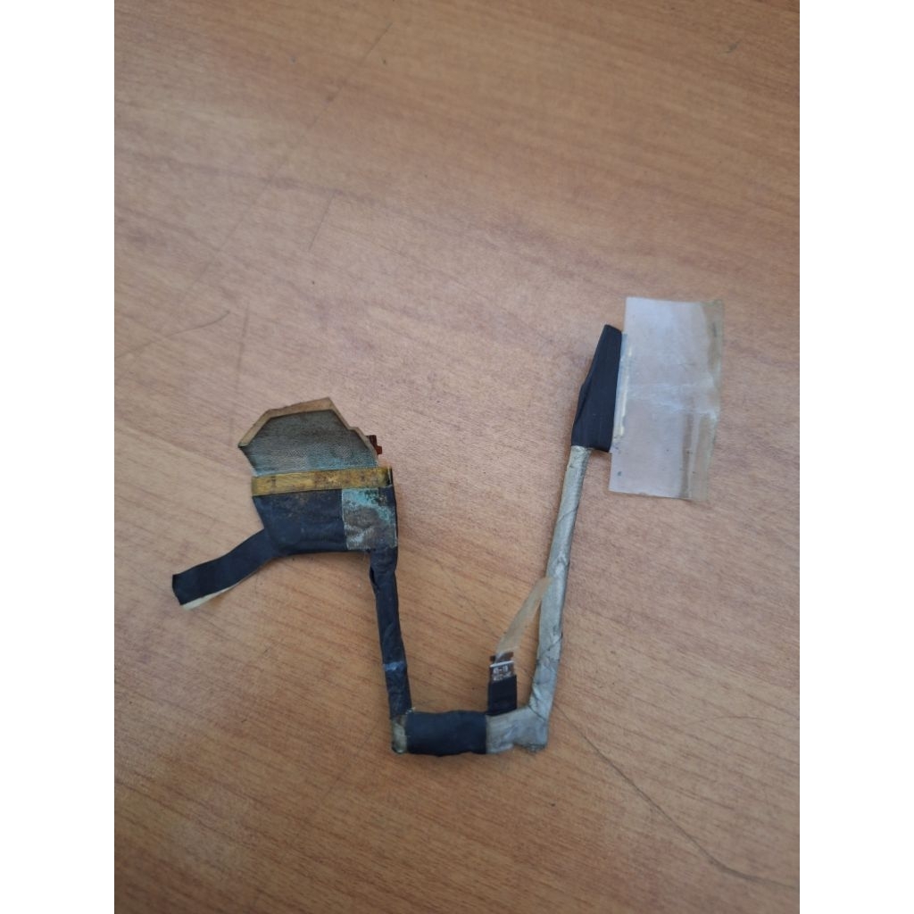 Kabel flexible LCD laptop HP Envy 13 aq-1017TX copotan