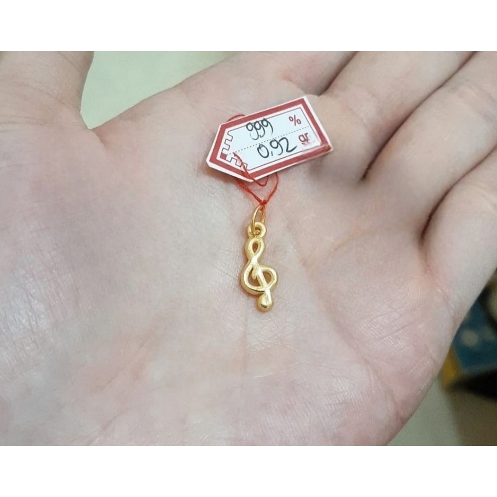 Liontin emas 24k kunci G