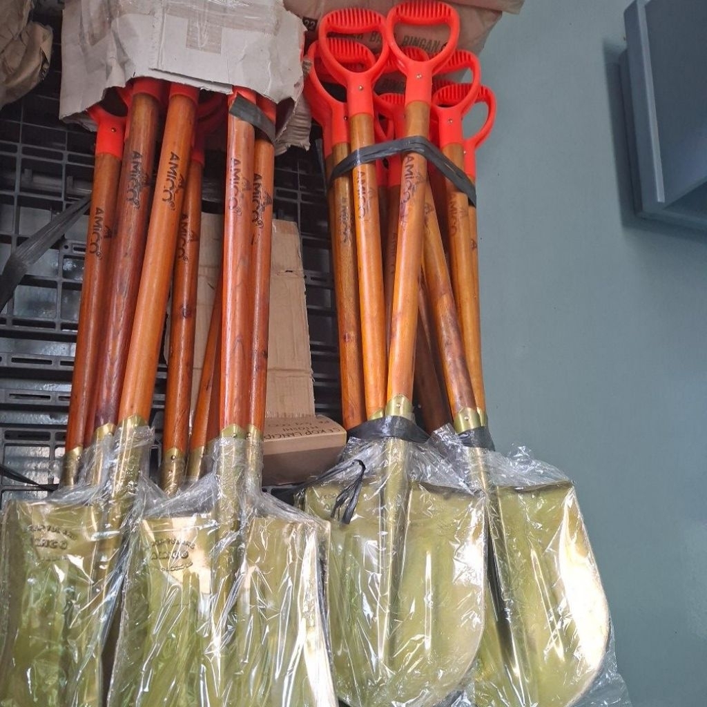 HIOSHI SEKOP GAGANG KAYU PAPAK DAN LANCIP