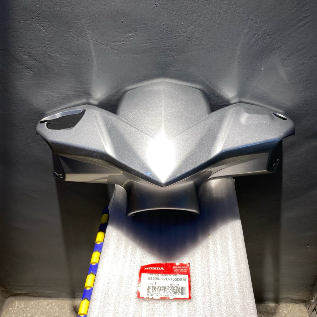 COVER BATOK DEPAN VARIO TECHNO 110 KARBU SILVER ORIGINAL AHM 53205 KVB T00DSM