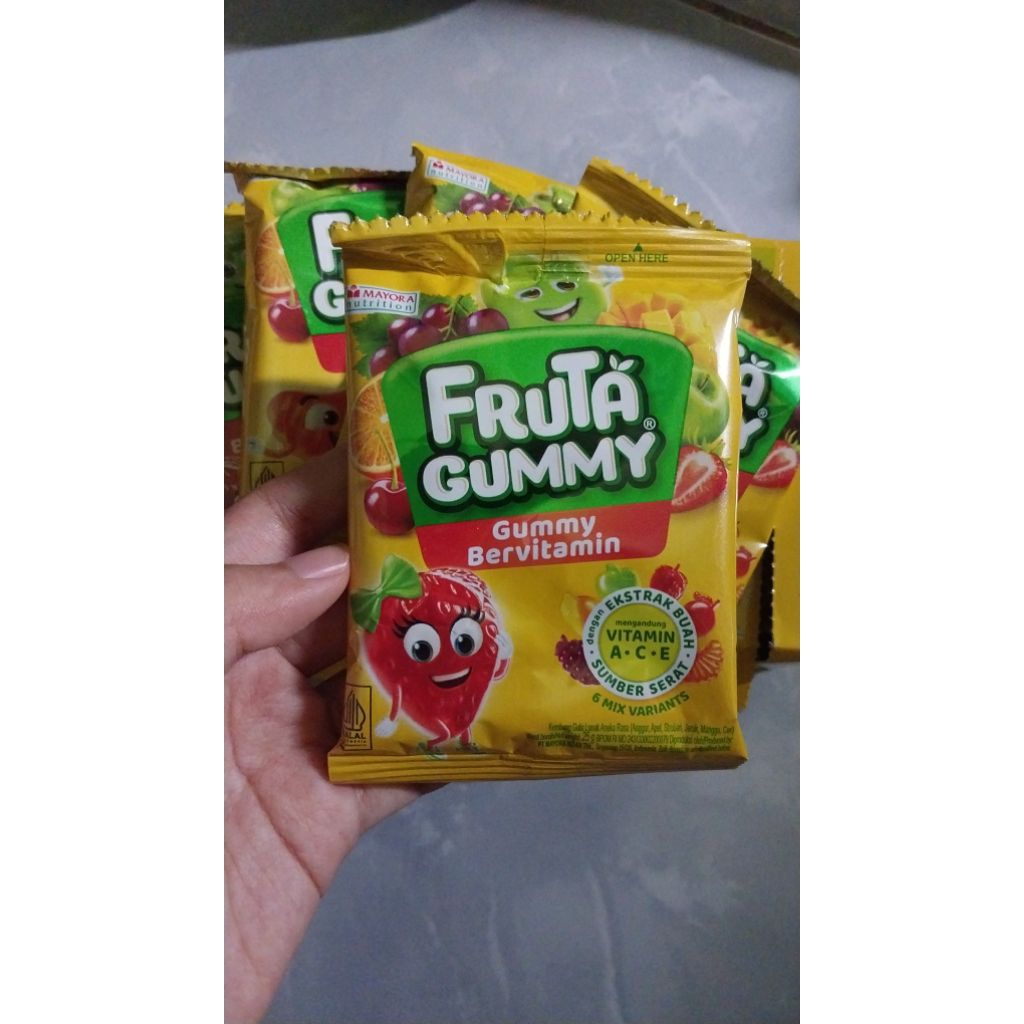 

fruta gummy per kotak isi 10 sachet