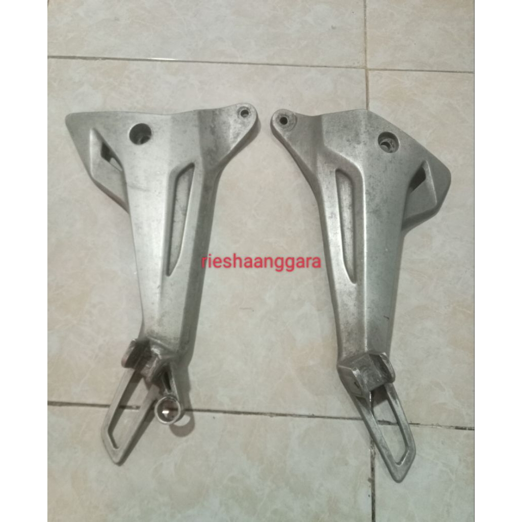 foostep postep pijakan kaki supra x 125 lama original