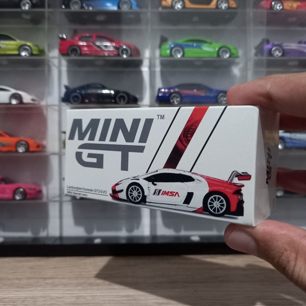 Custom Box Lamborghini Huracan GT3 EVO IMSA Special Livery MiniGT