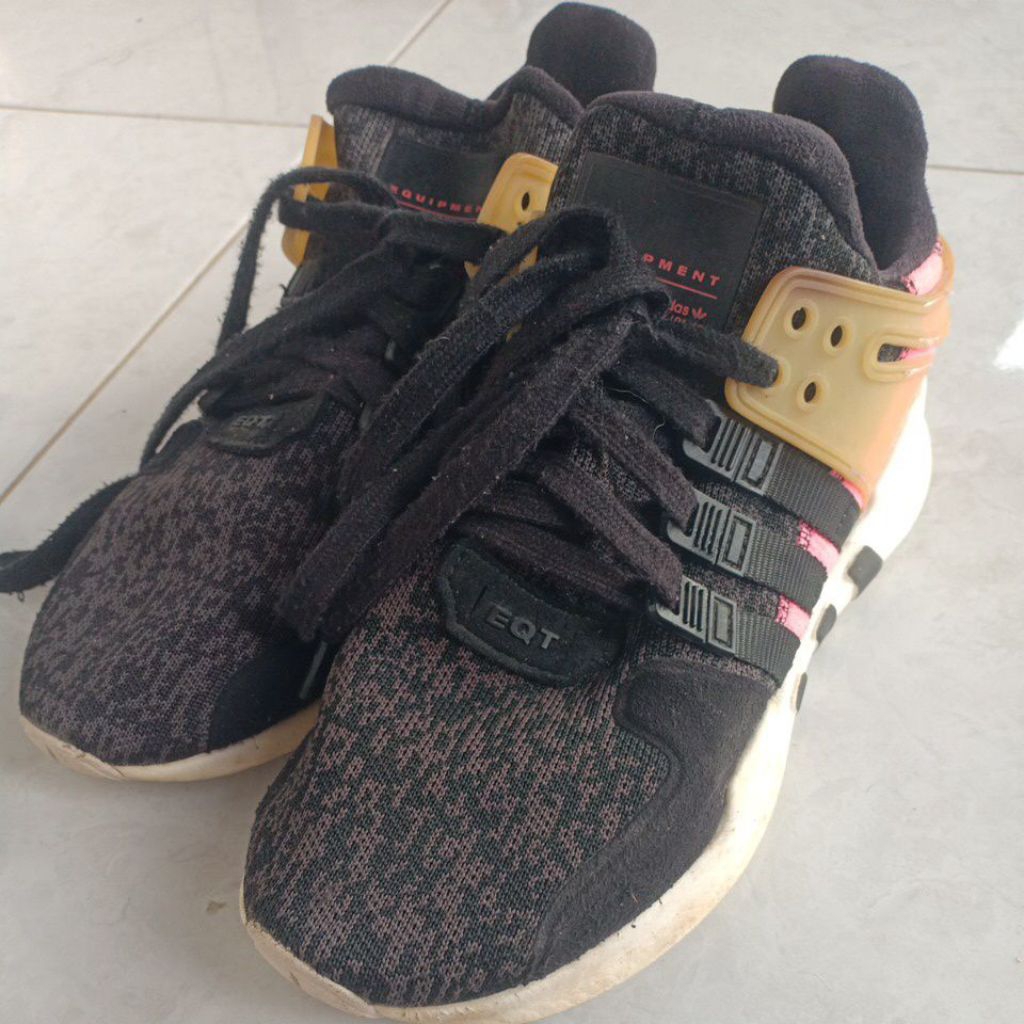 sepatu second branded