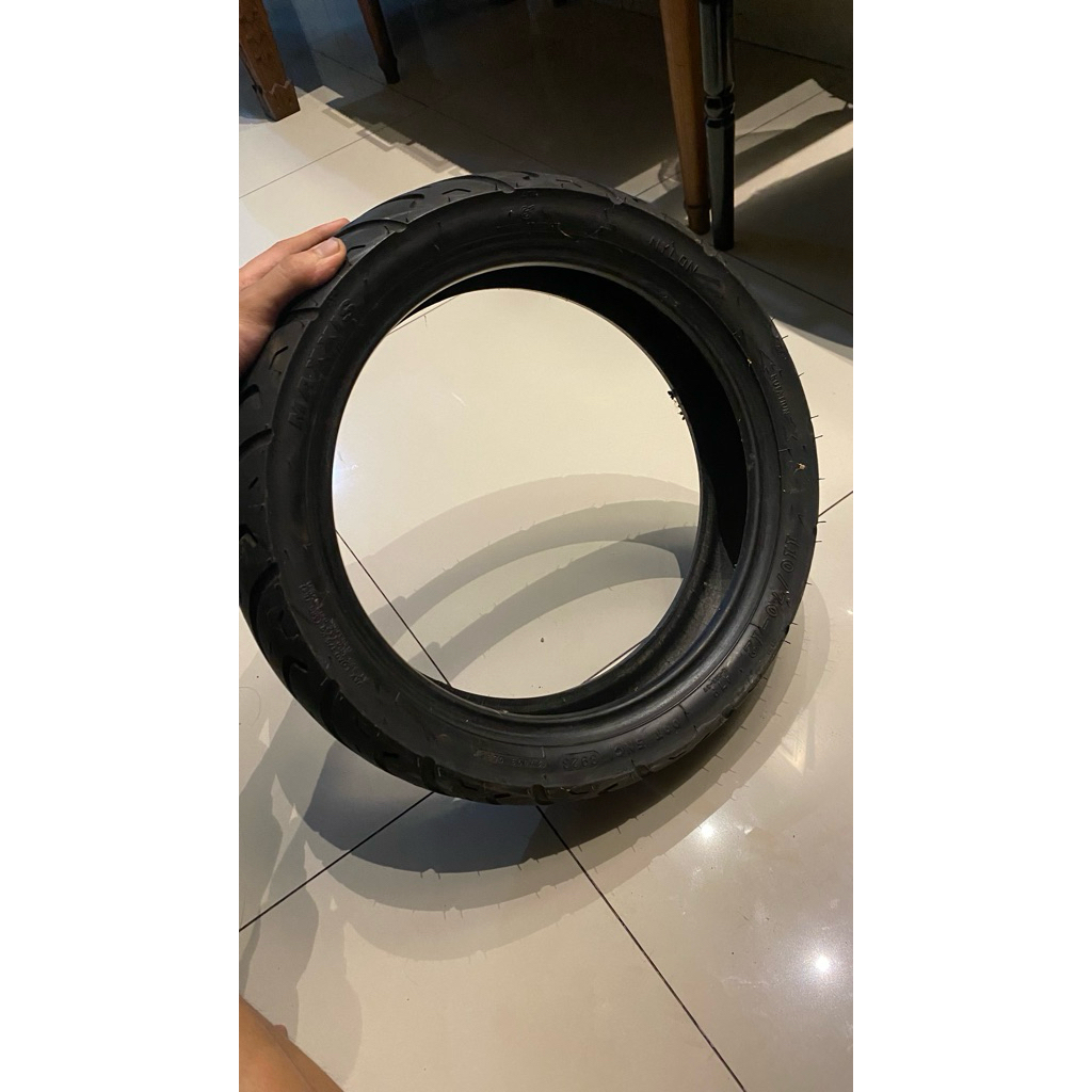 Ban Vespa maxxis 110/70 ring 12