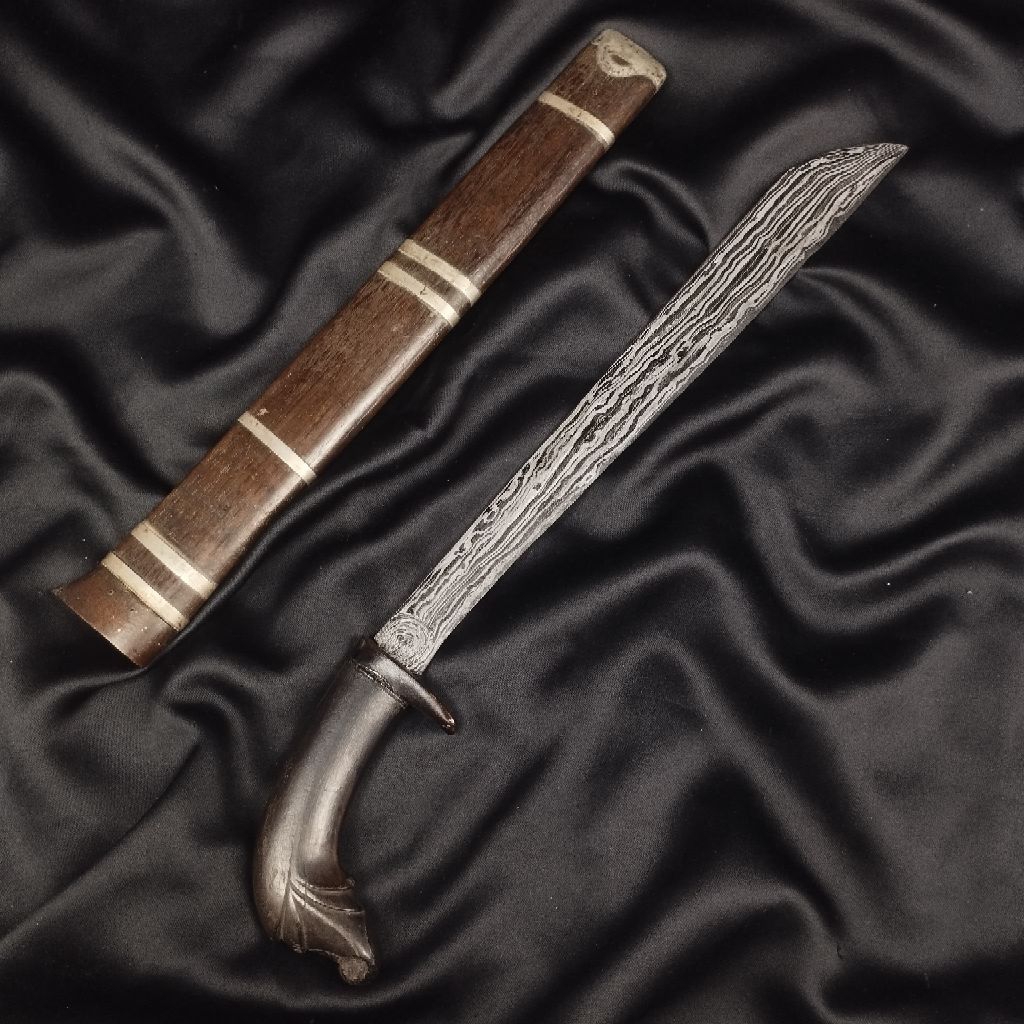 Pedang Luwuk Sepuh Pamor Dwi Warna (Banyu Mili - Batu Lapak) Tangguh Matatam TUS