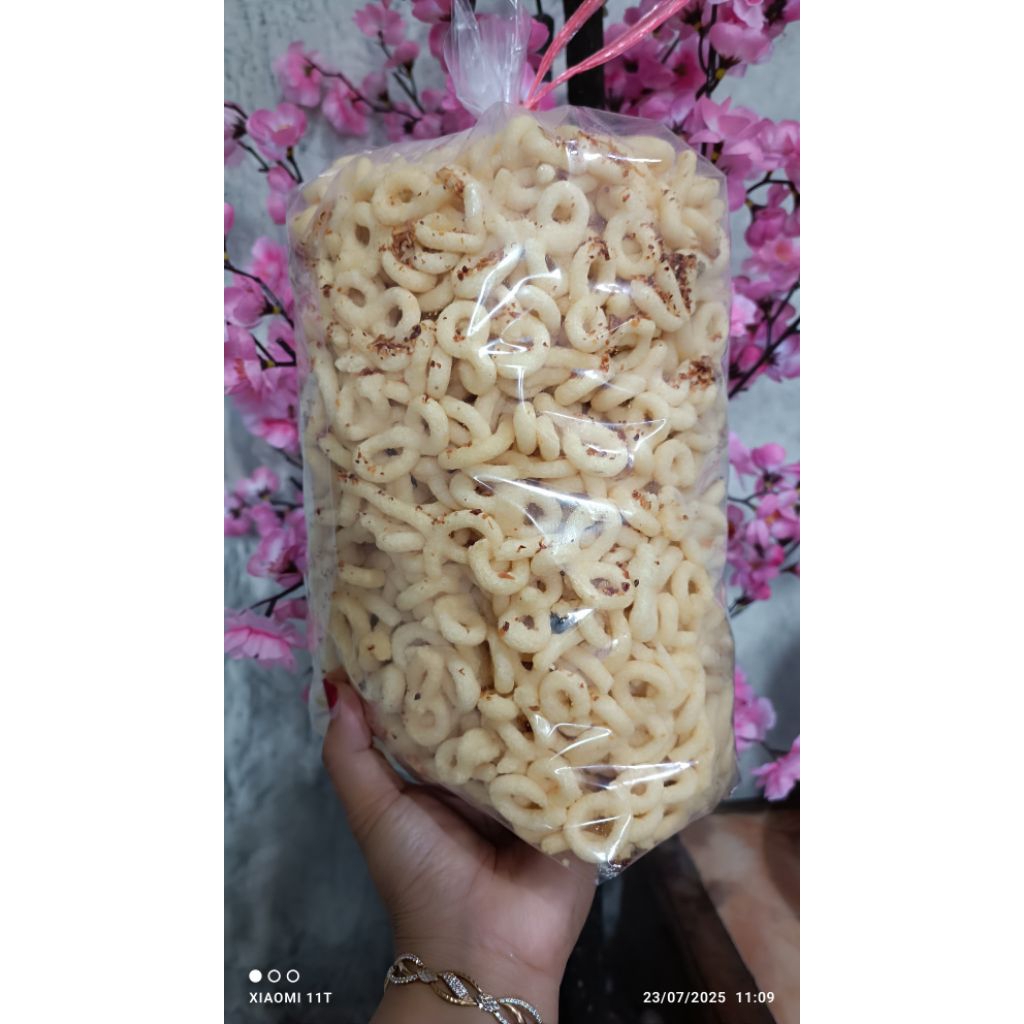 

lanting rasa bawang khas kebumen dengan taburan bawang yang melimpah