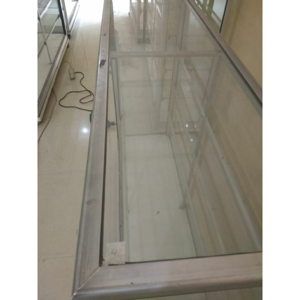 Perbaikan etalase,booth stand,booth portable