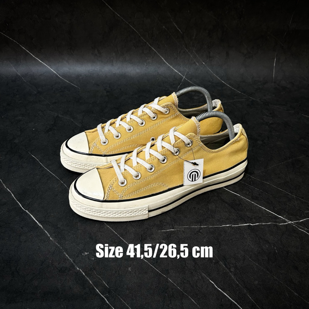 Sepatu Second Pria converse sunflower low - Size 41.5/26.5 Cm - Kode C3