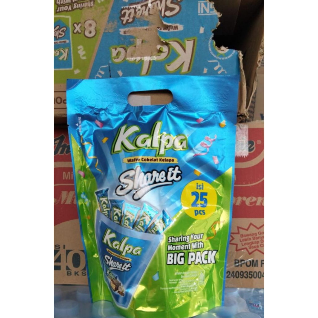 

KALPA SHARE IT COKLAT WAFER KELAPA ISI 25 PCS