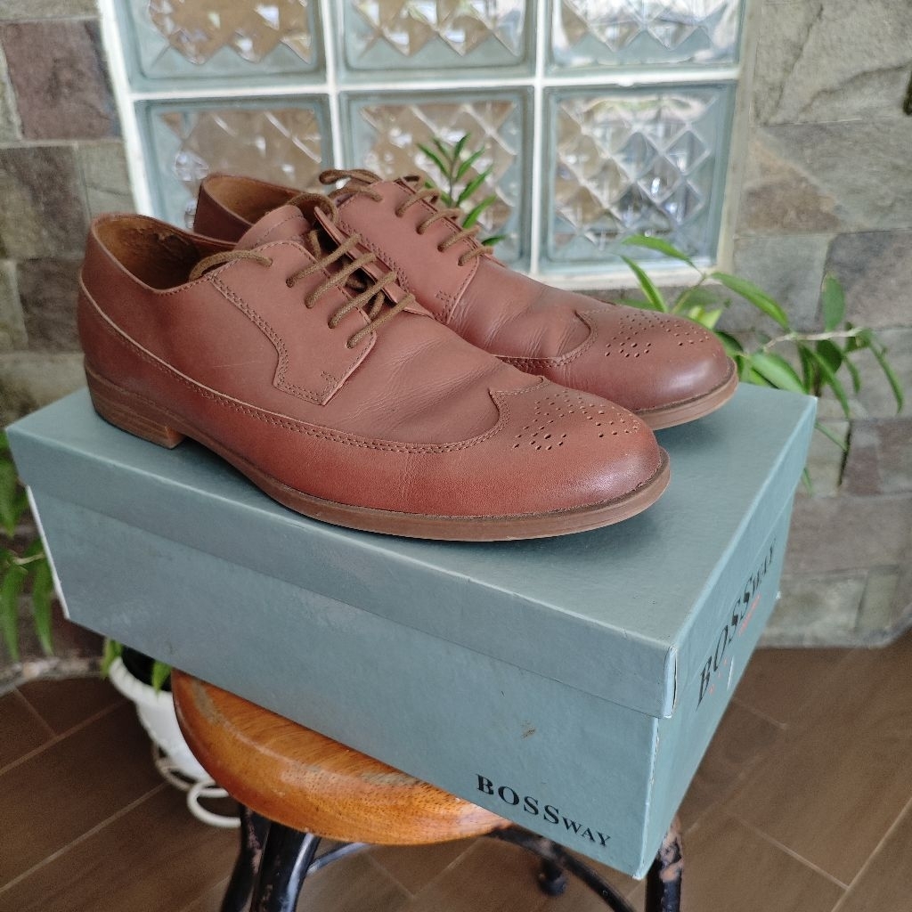 Sepatu Pantofel BOSSWAY Hogan Brown
