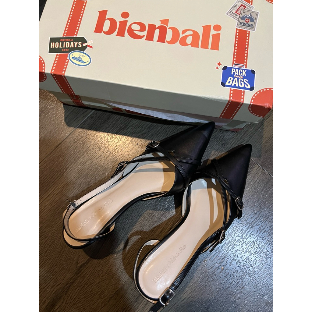 Preloved Bien Bali Hailey Adjustable Buckle Heels